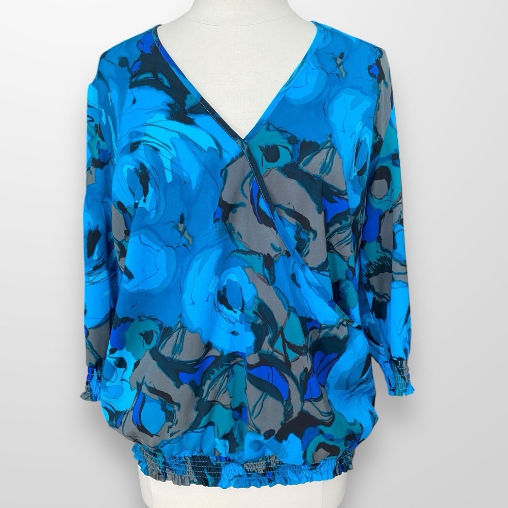 New York & Company Stretch Large Blouse Top Shirt Blue 3/4 Sleeve V-Neck Floral